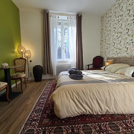 Apartmán Studio, Avec Cuisine Et Salle De Bain Face Au Jardin Massey *