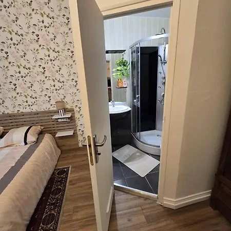 Apartmán Studio, Avec Cuisine Et Salle De Bain Face Au Jardin Massey *